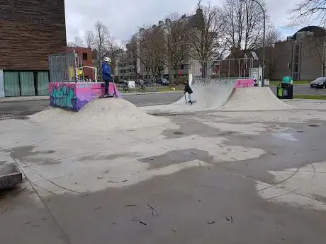 Photo de Elf-julistraat skate park