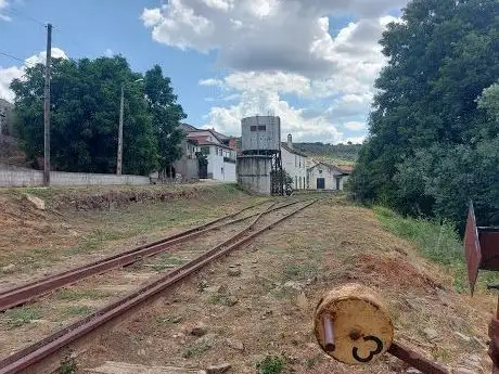 Photo de Antiga estação ferroviária de Azibo (desactivada)