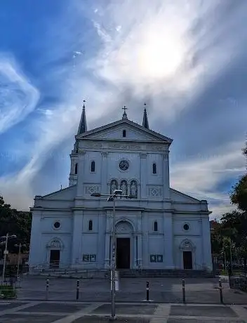 Photo de Pfarre Zum Göttlichen Wort  Pfarrkirche St. Johann