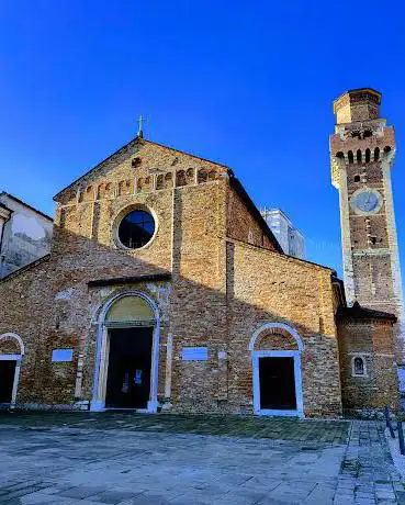 Photo de Basilica of Saints Felice and Fortunato
