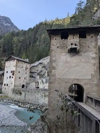 Photo de Altfinstermünz Brücke