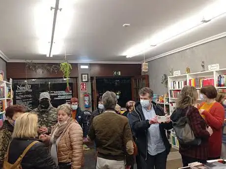 Photo de Noski! Liburudenda – LibrerÃa – مكتبة