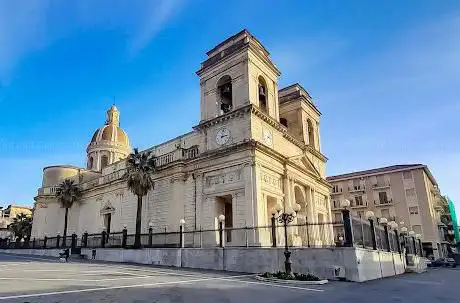 Photo de Piazza del Duomo