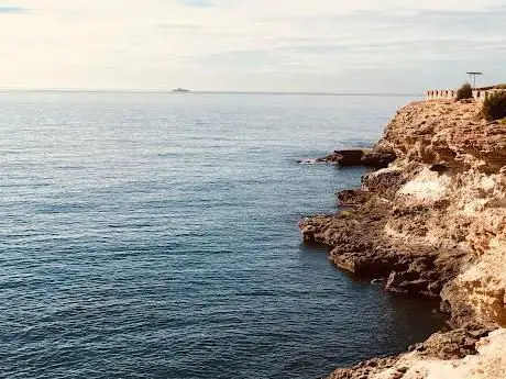 Photo de Plages rocheuses pittoresques d'Aguadú (Melilla)