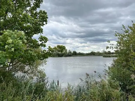 Photo de Faversham Lakes Country Park