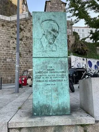 Photo de Monumento ao Duque da Ribeira