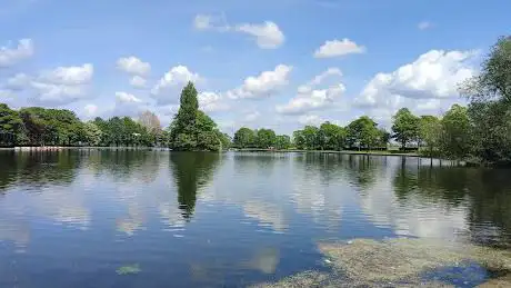 Photo de Pontefract Park Lake