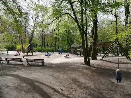 Photo de Waldspielplatz im Stadtpark Steglitz
