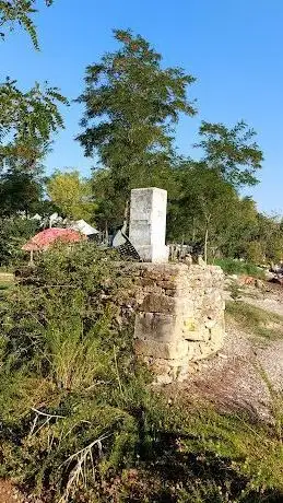 Photo de Cippo del confine di Stato