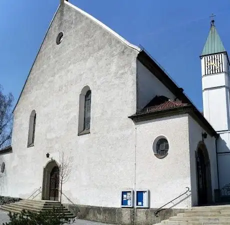 Photo de Katholische Pfarrkirche St. Johannes der Täufer