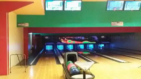 Photo de Strikers Ten Pin Bowling Ltd