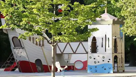 Photo de Aire de Jeux île aux enfants de 1 à 12 ans.