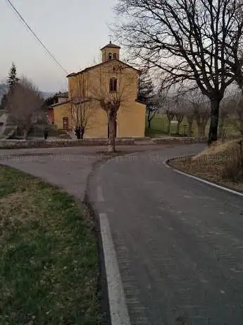 Photo de Chiesa di San Giovanni Battista in San Giovanni di Querciola