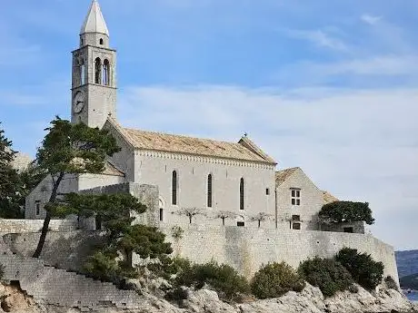 Photo de Church of Saint Mary of Mercy