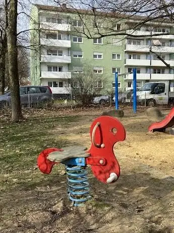Photo de Spielplatz Schwabenstraße