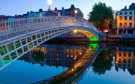 Photo de Dublin Unlocked | Private tours | Private chauffeur | Walking Tours Services - Dublin