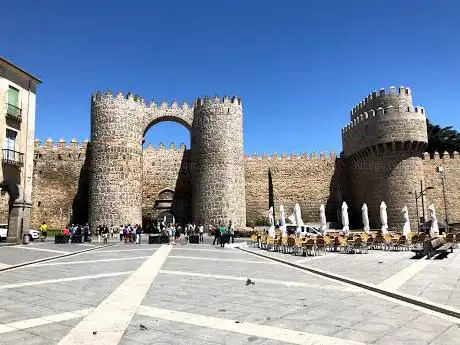 Photo de Puerta del Alcázar