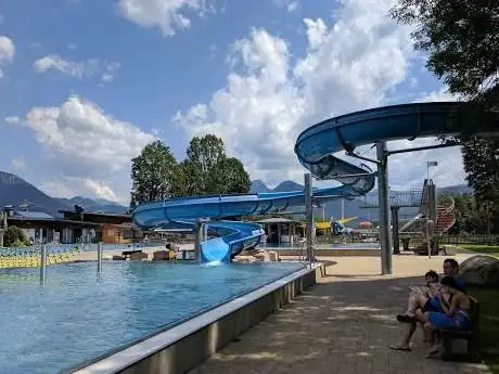 Photo de Waldschwimmbad