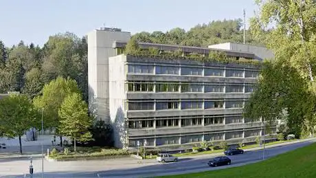 Photo de Gray tower of GBS