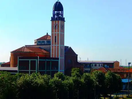 Photo de St. Michele Arcangelo Church
