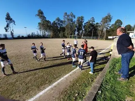 Photo de Campo de Futebol de Carvalhosa