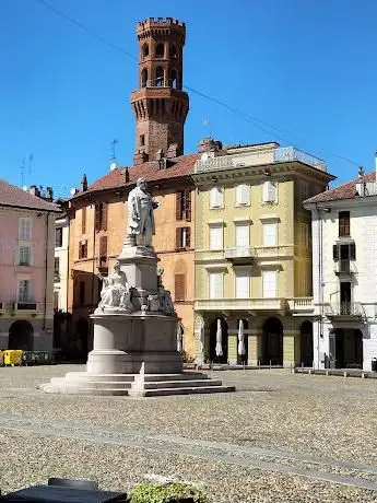 Photo de Piazza Cavour