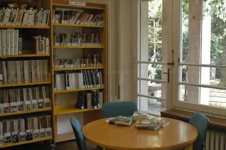 Photo de Municipal Library Villa Urbani