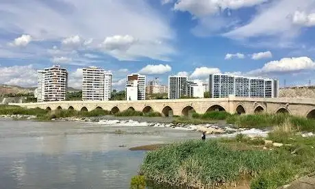 Photo de Tarihi Eğri Köprü