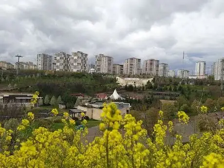 Photo de ŞB-Şahinbey Parkı