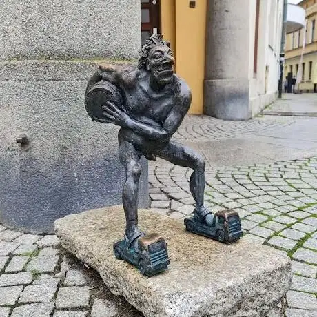Photo de ARTUR WOCHNIAK SCULPTURE STUDIO
