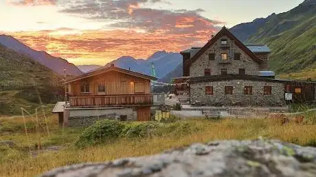 Photo de Franz-Senn-Hütte (2147m)