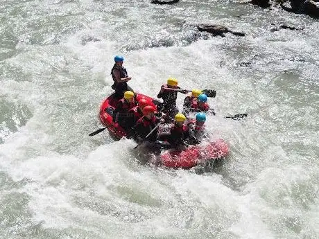 Photo de OUT2 Rafting Zell am See