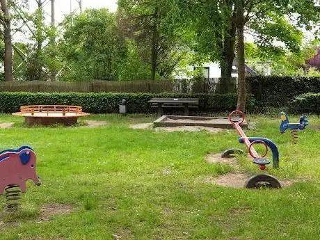 Photo de Spielplatz Messlerweg