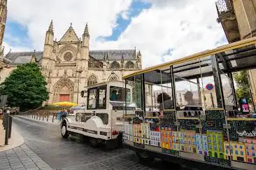 Foto de Le Petit Train Touristique de Bordeaux - By FRANCE Voguette
