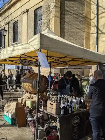 Photo de Oval Farmers' Market