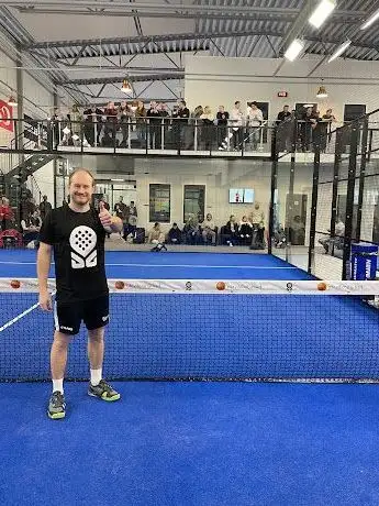 Photo de ICA Cityhallen Padel - Vingåker Arena