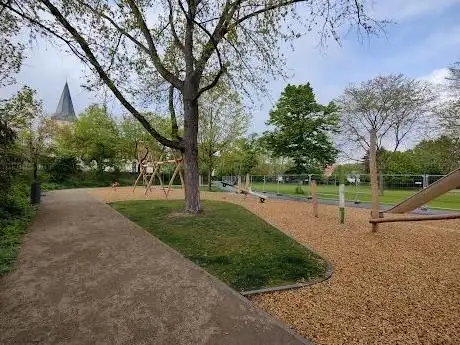 Photo de Spielplatz Mannheimer Straße