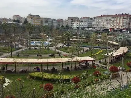 Photo de Fındıkzade Çukurbostan Semt Parkı