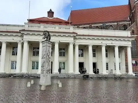 Photo de Löwendenkmal Schwerin