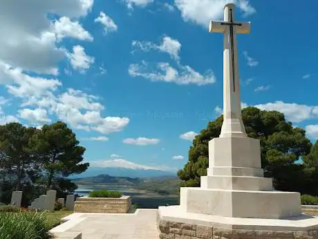 Photo de Agira Canadian War Cemetery