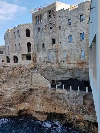 Photo de Lungomare di Polignano a Mare