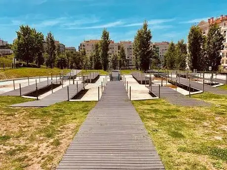 Photo de Parque Urbano do Neudel