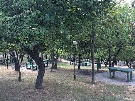 Photo de Şehitlik Korusu Parkı