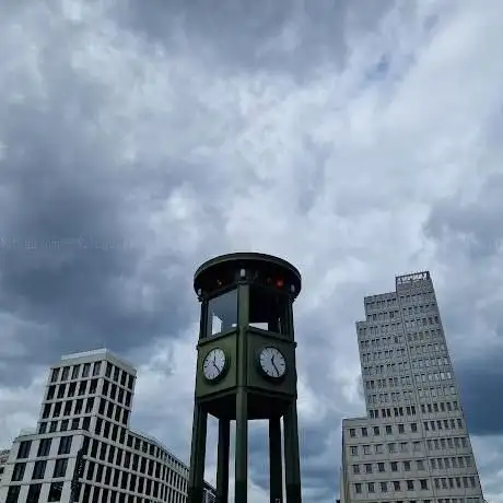 Photo de Historic Traffic Light