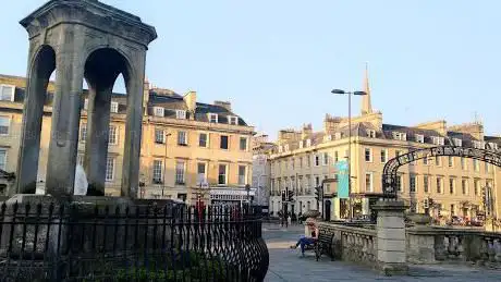Photo de Bizarre Bath