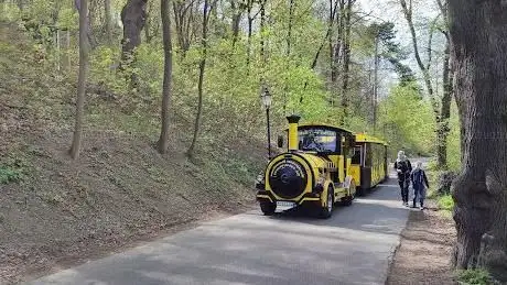 Photo de Schlossbahn Haltestelle