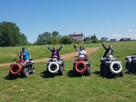 Photo de Feandar Park Eğlence Merkezi