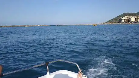 Photo de Spiaggia libera ad Albenga