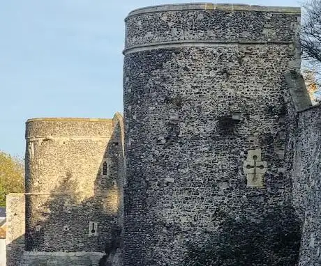 Photo de Canterbury City Wall