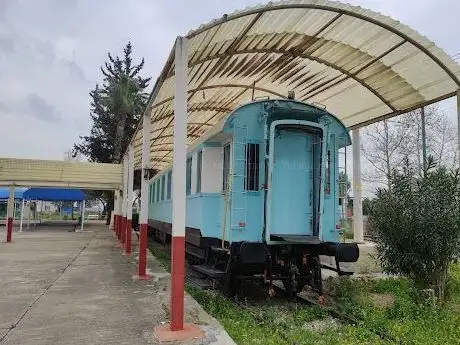 Photo de Yenice Belediyesi İnönü Churchıll Parkı